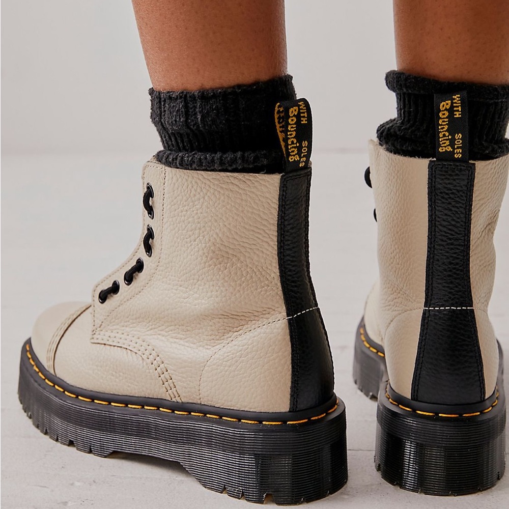 women’s 8 basically brand new worn once! dr. martin sinclair front zip tie boots